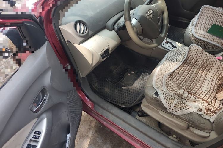 Used Toyota Vios 2011 1.6L GL-i Sunroof Version AT Driver Seat