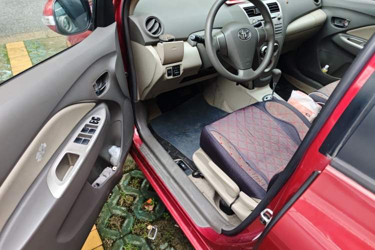 Used Toyota Vios 2011 1.6L GL-i Sunroof Version AT Driver Seat