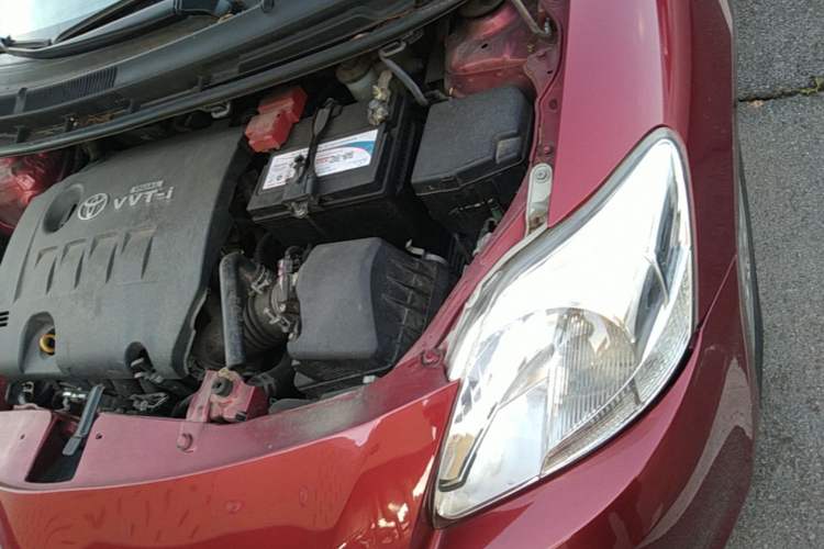 Used Toyota Vios 2011 1.6L GL-i Sunroof Version AT Engine Bay Left