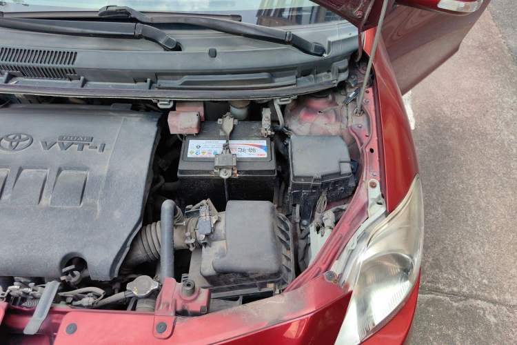 Used Toyota Vios 2011 1.6L GL-i Sunroof Version AT Engine Bay Left