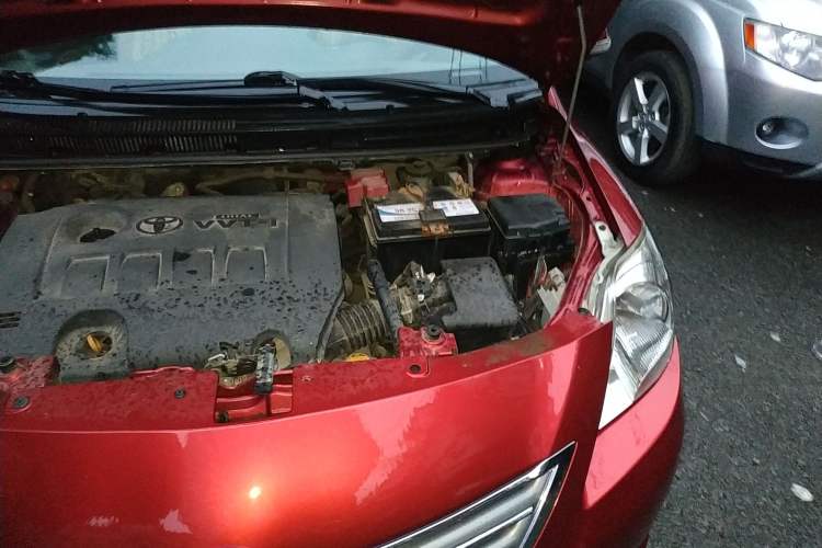 Used Toyota Vios 2011 1.6L GL-i Sunroof Version AT Engine Bay Left