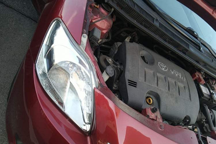 Used Toyota Vios 2011 1.6L GL-i Sunroof Version AT Engine Bay Right