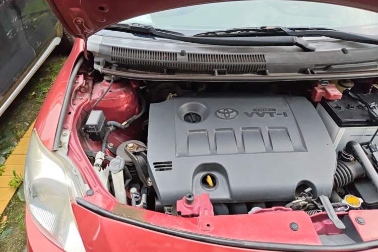 Used Toyota Vios 2011 1.6L GL-i Sunroof Version AT Engine Bay Right