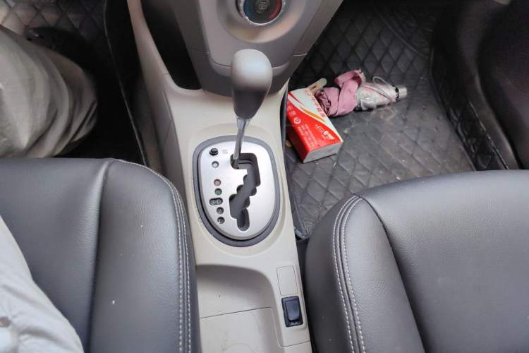 Used Toyota Vios 2011 1.6L GL-i Sunroof Version AT Gear Lever