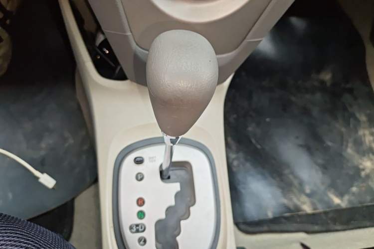 Used Toyota Vios 2011 1.6L GL-i Sunroof Version AT Gear Lever