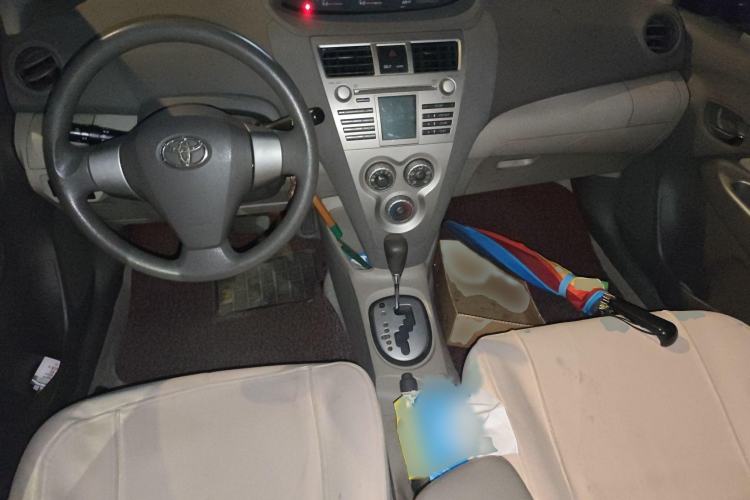 Used Toyota Vios 2011 1.6L GL-i Sunroof Version AT Interior 2