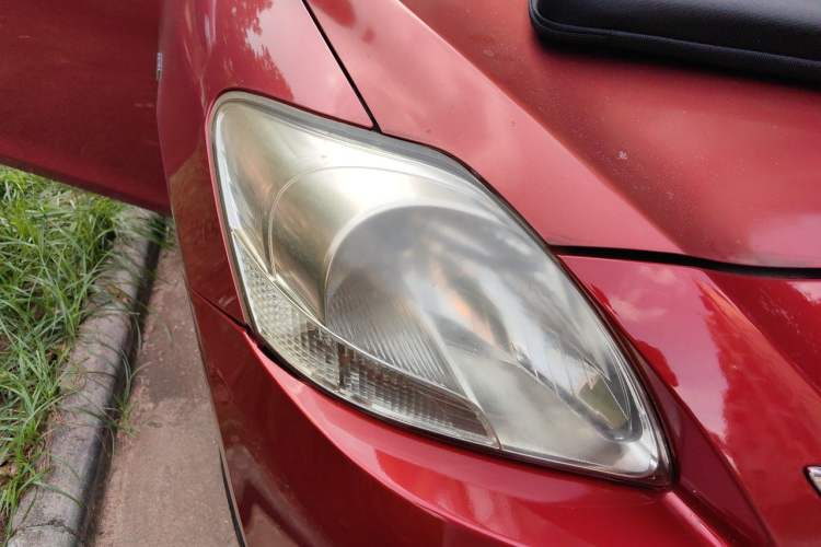 Used Toyota Vios 2011 1.6L GL-i Sunroof Version AT Right Front Headlight