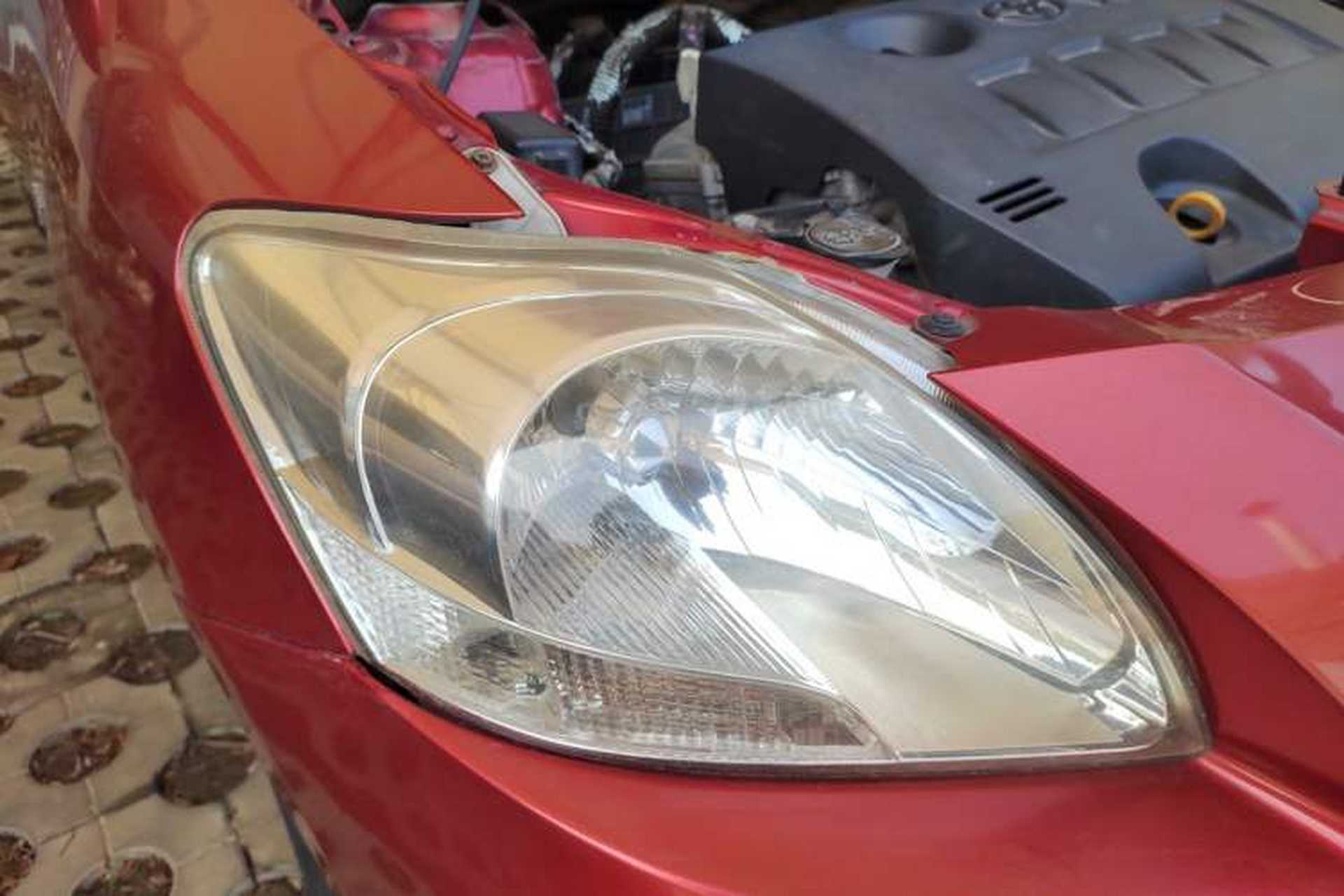 Used Toyota Vios 2011 1.6L GL-i Sunroof Version AT Right Front Headlight