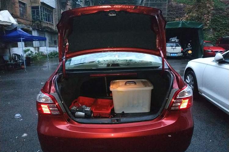 Used Toyota Vios 2011 1.6L GL-i Sunroof Version AT Trunk