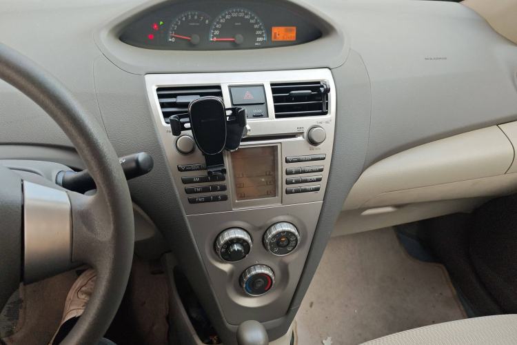 Used Toyota Vios 2011 1.6L GL-i Sunroof Version AT Audio And AC Panel