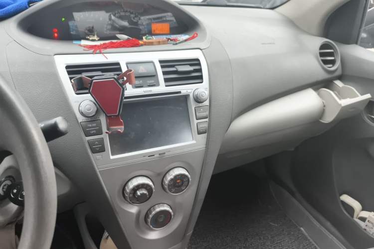Used Toyota Vios 2011 1.6L GL-i Sunroof Version AT Audio And AC Panel