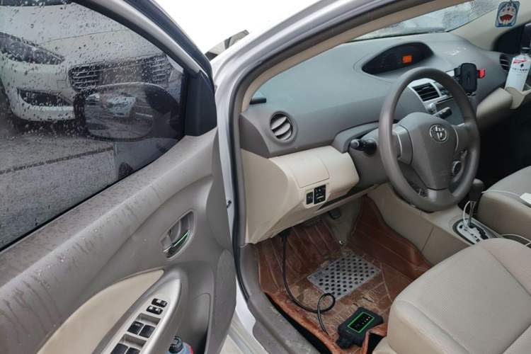 Used Toyota Vios 2011 1.6L GL-i Sunroof Version AT Driver Seat