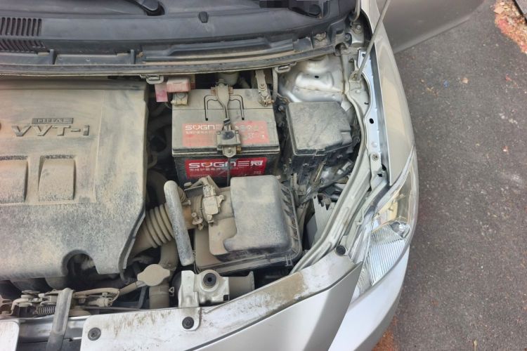 Used Toyota Vios 2011 1.6L GL-i Sunroof Edition MT Engine Bay Left