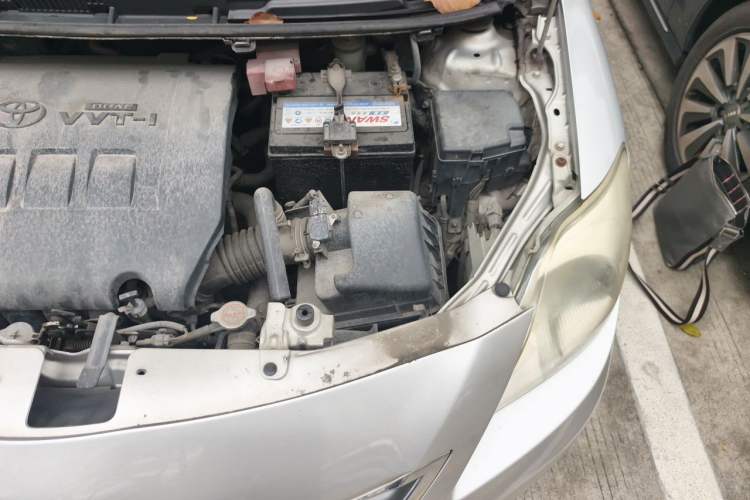 Used Toyota Vios 2011 1.6L GL-i Sunroof Version AT Engine Bay Left