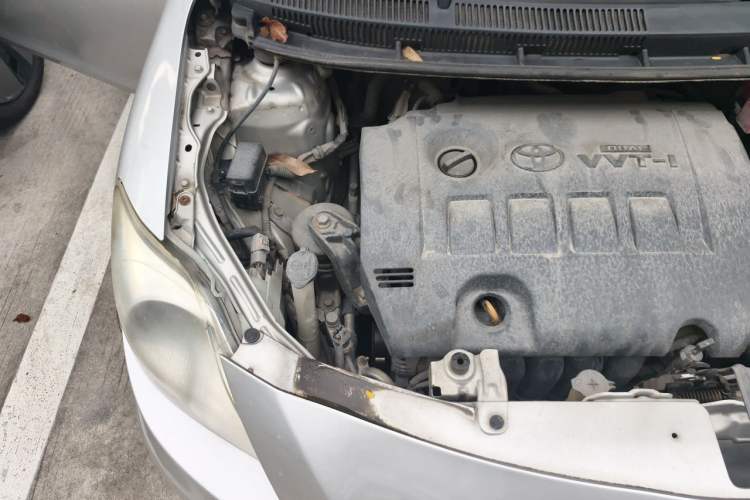 Used Toyota Vios 2011 1.6L GL-i Sunroof Version AT Engine Bay Right