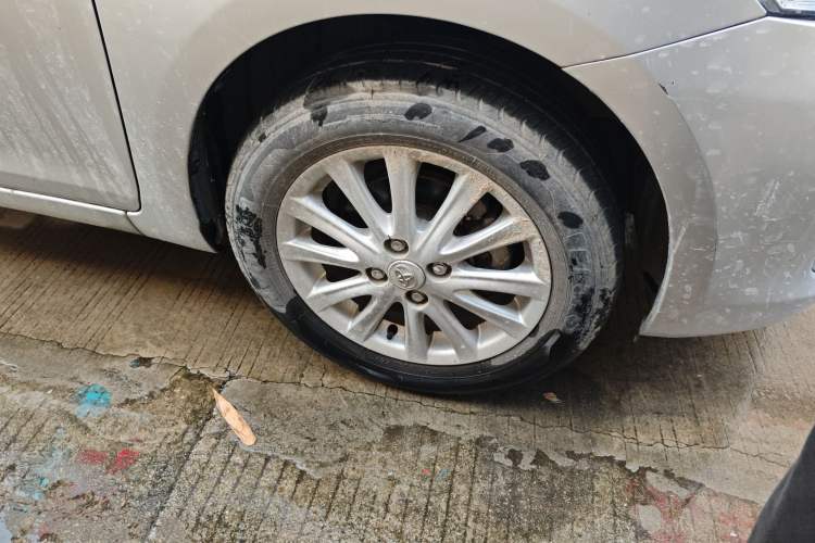 Used Toyota Vios 2011 1.6L GL-i Sunroof Version AT Exterior 7