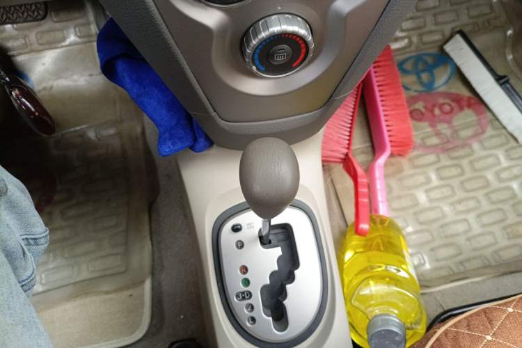Used Toyota Vios 2011 1.6L GL-i Sunroof Version AT Gear Lever