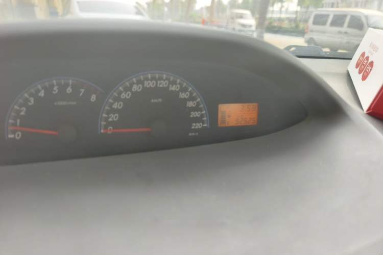 Used Toyota Vios 2011 1.6L GL-i Sunroof Edition MT Odometer Close Up