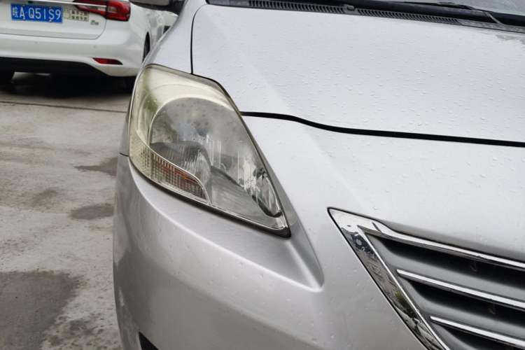 Used Toyota Vios 2011 1.6L GL-i Sunroof Version AT Right Front Headlight