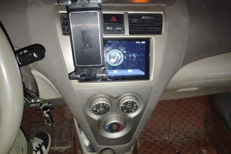 Used Toyota Vios 2011 1.6L GL-i Sunroof Version AT Audio And AC Panel