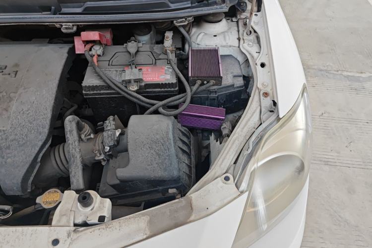 Used Toyota Vios 2011 1.6L GL-i Sunroof Version AT Engine Bay Left