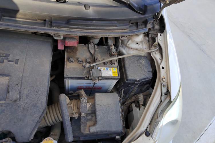 Used Toyota Vios 2011 1.6L GL-i Sunroof Version AT Engine Bay Left