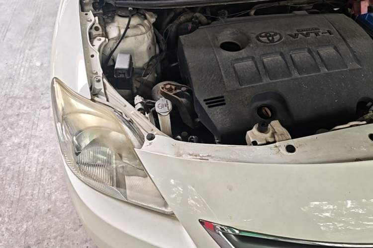 Used Toyota Vios 2011 1.6L GL-i Sunroof Version AT Engine Bay Right