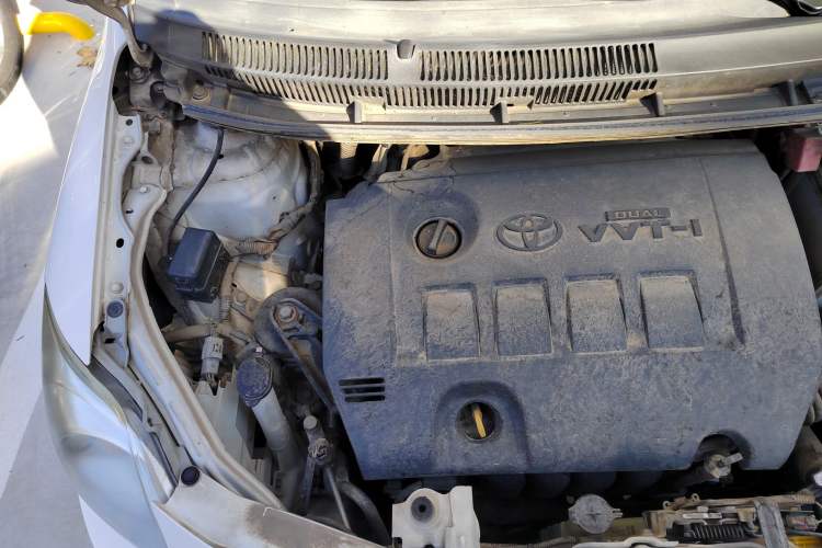 Used Toyota Vios 2011 1.6L GL-i Sunroof Version AT Engine Bay Right