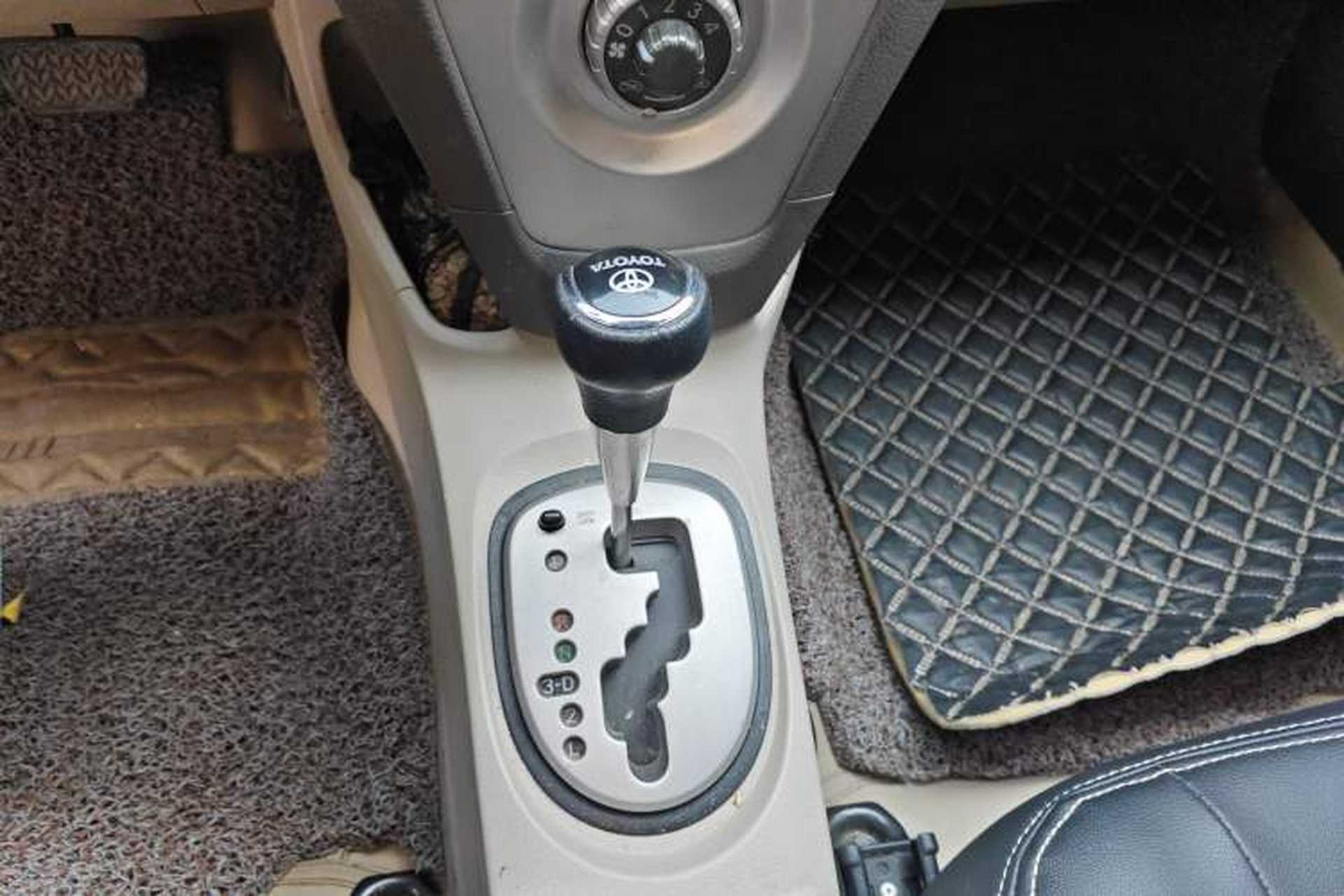 Used Toyota Vios 2011 1.6L GL-i Sunroof Version AT Gear Lever