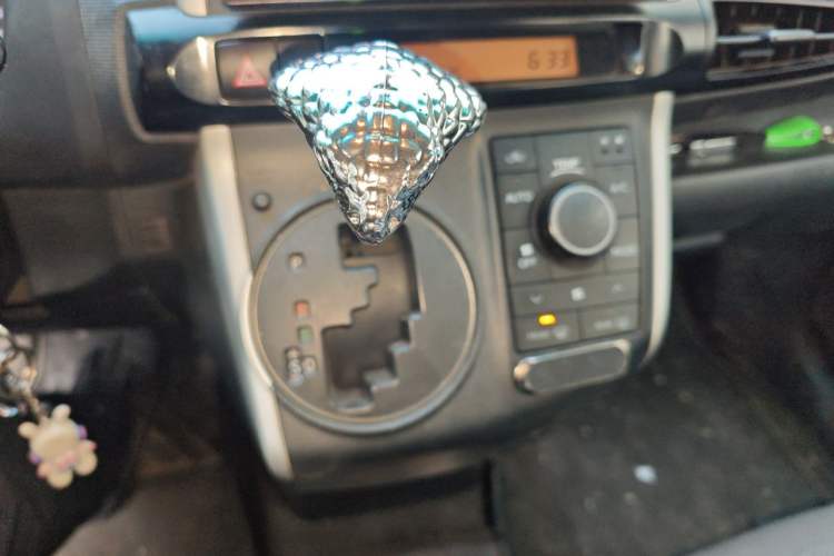 Used Toyota Vios  Gear Lever