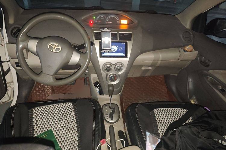 Used Toyota Vios 2011 1.6L GL-i Sunroof Version AT Interior 2