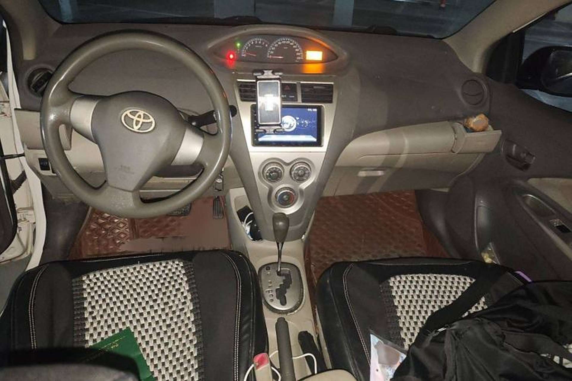 Used Toyota Vios 2011 1.6L GL-i Sunroof Version AT Interior 2