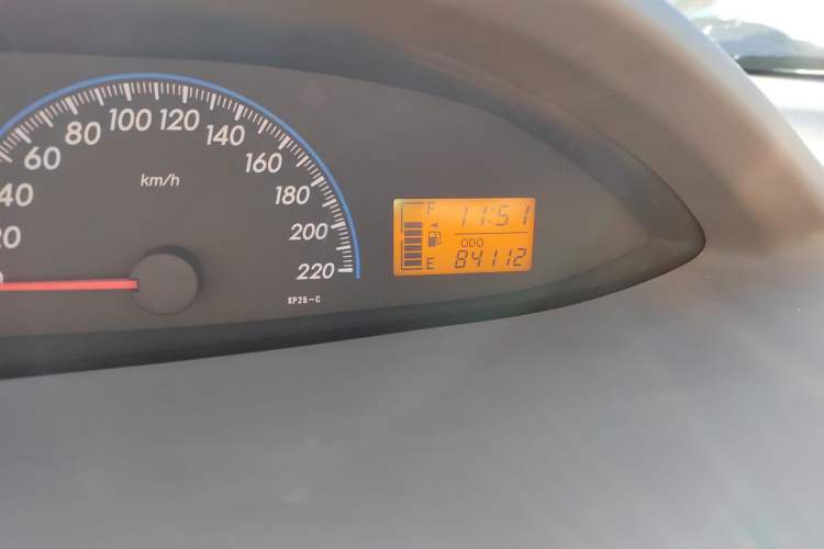 Used Toyota Vios 2011 1.6L GL-i Sunroof Version AT Odometer Close Up