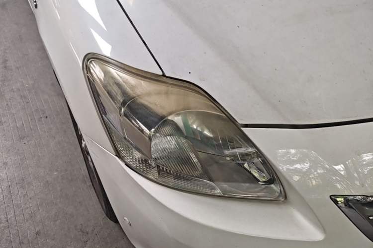 Used Toyota Vios 2011 1.6L GL-i Sunroof Version AT Right Front Headlight