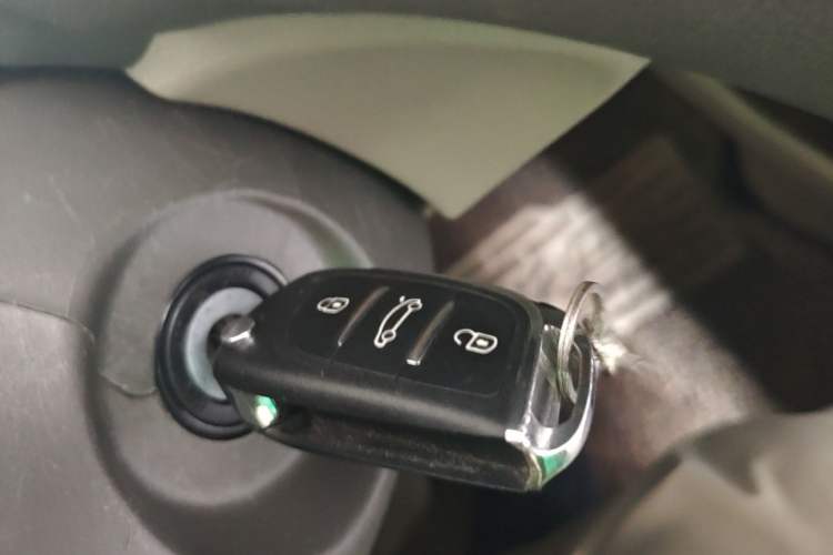 Used Toyota Vios 2011 1.6L GL-i Sunroof Version AT Vehicle Key