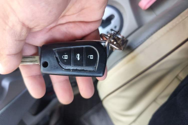Used Toyota Vios 2011 1.6L GL-i Sunroof Version AT Vehicle Key