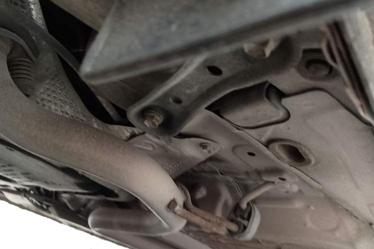 Used Toyota Vios 2013 Special Edition 1.6L GL-i Model with Sunroof Automatic Transmission Chassis Rear Right