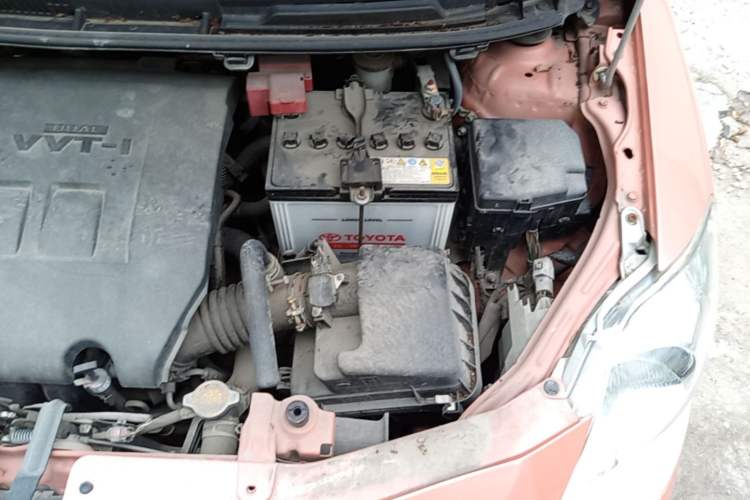 Used Toyota Vios 2013 Special Edition 1.6L GL-i Model with Sunroof Automatic Transmission Engine Bay Left