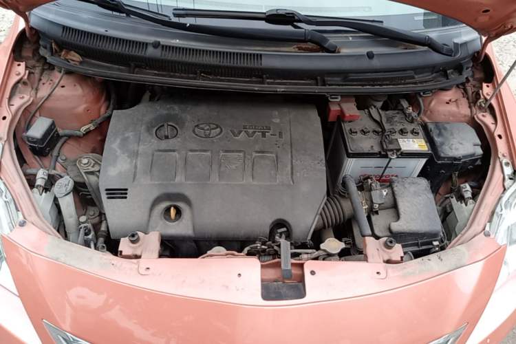Used Toyota Vios 2013 Special Edition 1.6L GL-i Model with Sunroof Automatic Transmission Engine Bay