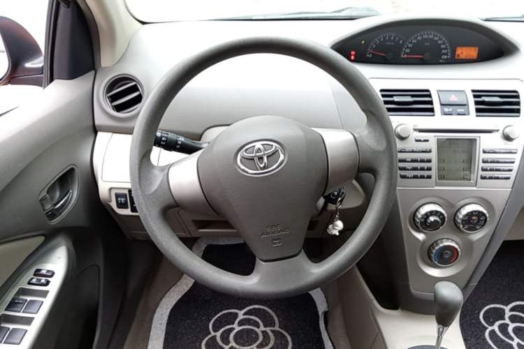 Used Toyota Vios 2013 Special Edition 1.6L GL-i Model with Sunroof Automatic Transmission Steering Wheel