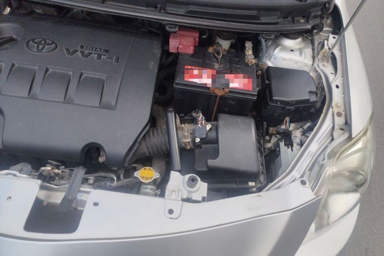 Used Toyota Vios 2013 Special Edition 1.6L GL-i Model with Sunroof Manual Transmission Engine Bay Left