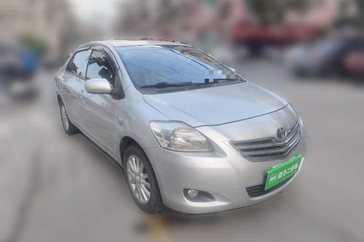 Used Toyota Vios 2013 Special Edition 1.6L GL-i Model with Sunroof Manual Transmission Front Right 45 Deg