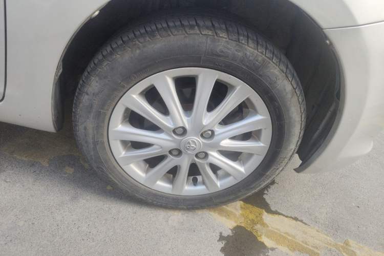 Used Toyota Vios 2013 Special Edition 1.6L GL-i Model with Sunroof Manual Transmission Right Front Wheel Hub