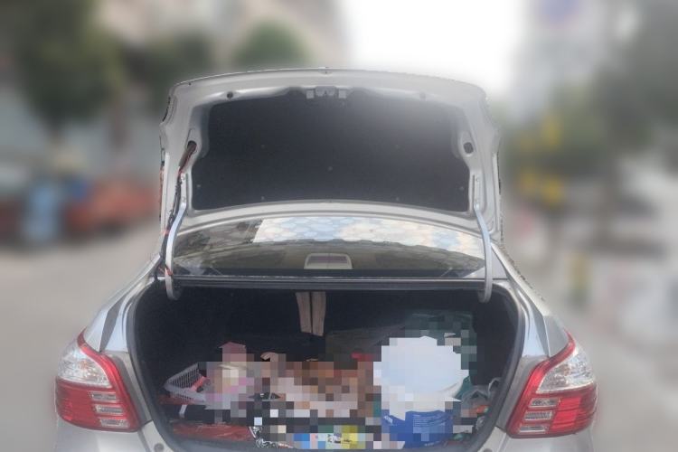 Used Toyota Vios 2013 Special Edition 1.6L GL-i Model with Sunroof Manual Transmission Trunk