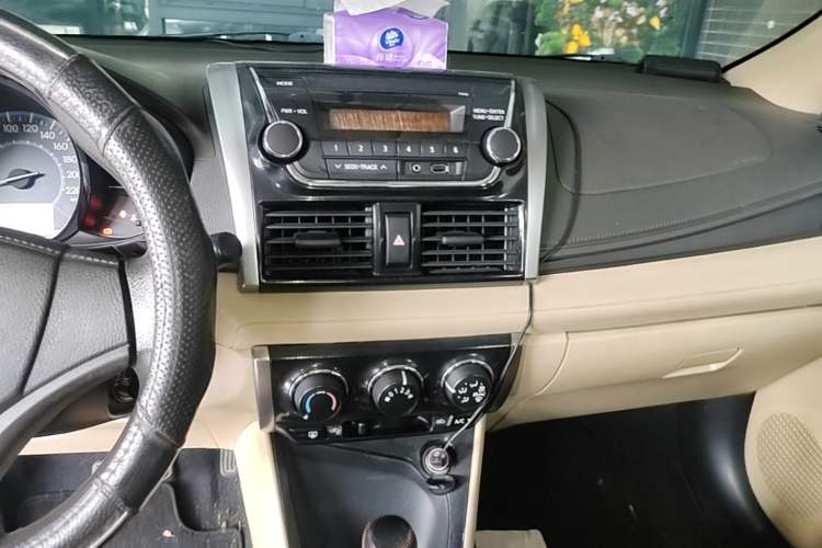 Used Toyota Vios 2014 1.5L Automatic ZhiZhen Edition Audio And AC Panel