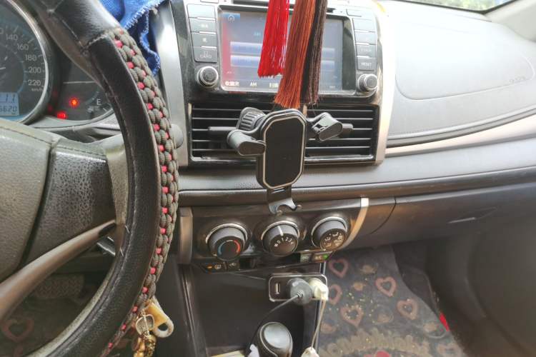 Used Toyota Vios 2014 1.3L Automatic ZhiShang Edition Audio And AC Panel