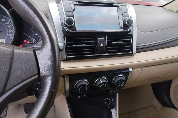 Used Toyota Vios 2014 1.5L Manual ZhiZhen Edition Audio And AC Panel