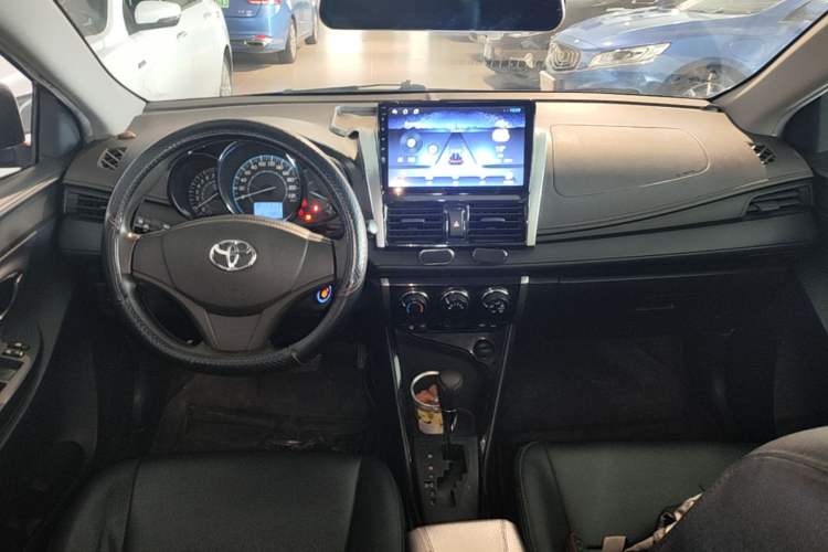 Used Toyota Vios 2014 1.5L Automatic ZhiZhen Edition Center Console