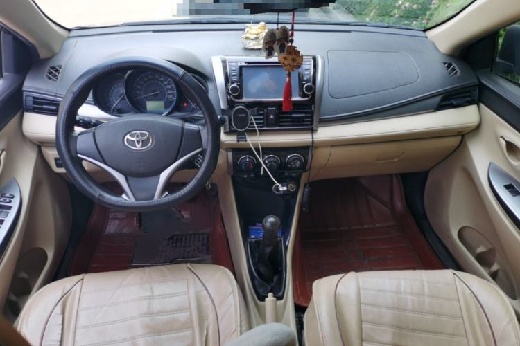 Used Toyota Vios 2014 1.5L Manual ZhiShang Edition Center Console