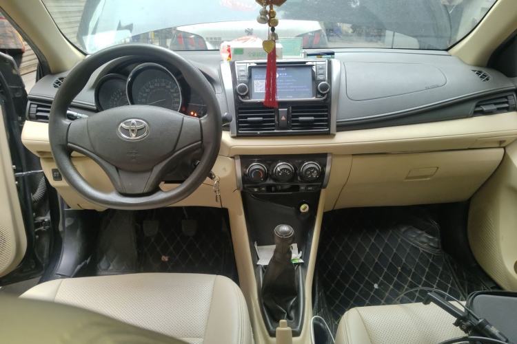 Used Toyota Vios 2014 1.3L Manual Value Edition Center Console